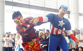 Xem teen Ams chế chuyện tình Đội trưởng Mỹ và Người Nhện đầy hài hước