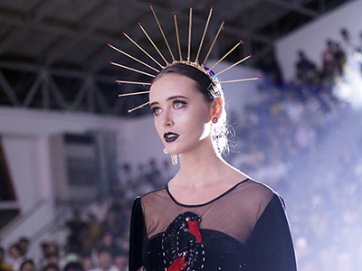 Sinh viên Kiến trúc trình diễn thời trang độc đáo kỉ niệm 50 năm thành lập trường