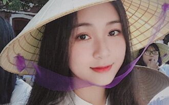 Thêm một “thiên thần áo dài trắng” xứ Huế gây thương nhớ dân mạng