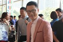 Hoàng Bách gặp gỡ Vua bóng đá Pele ở Malaysia