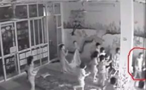 Cách giúp cha mẹ nhận biết trẻ bị bạo hành ở trường