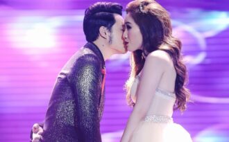 “Hoàng tử” Quang Vinh bất ngờ hôn “công chúa” Bảo Thy sau 9 năm xa cách