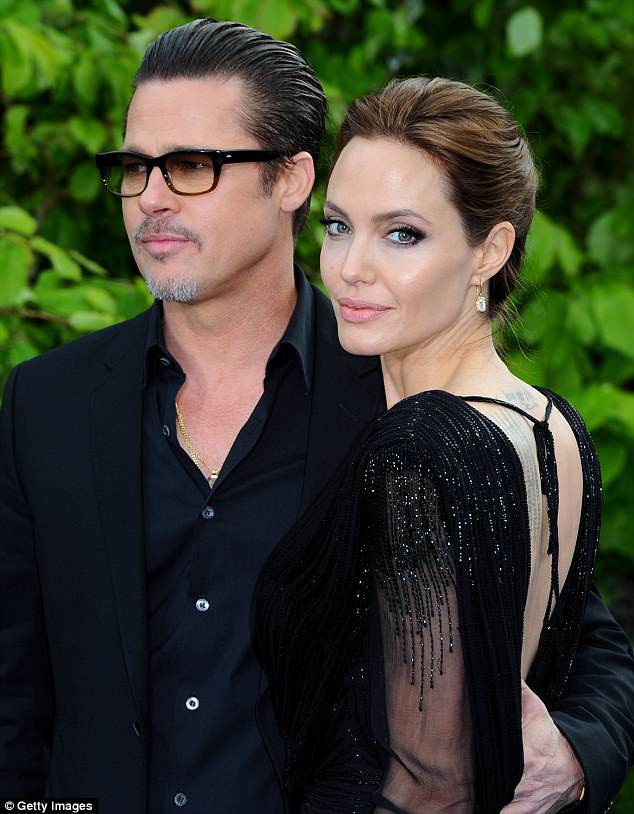  Brad Pitt đang chờ hoàn tất nốt thủ tục ly dị với Angelina Jolie. 