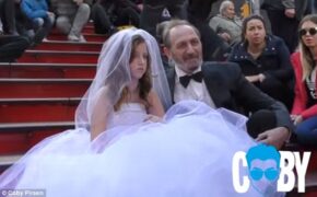 Sự thật đằng sau vụ chụp ảnh cưới của chú rể 65 tuổi, cô dâu 12 tuổi