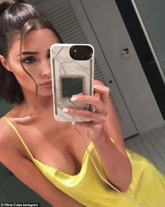 Hoa hậu Olivia Culpo khoe cơ bụng đáng ngưỡng mộ - 9