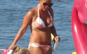 Coleen Rooney thon thả sau 5 tháng sinh con