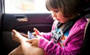 Cách cai nghiện Smartphone ở trẻ nhỏ