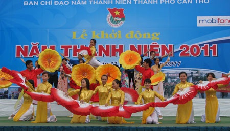 2500 đoàn viên ra quân khởi động Năm Thanh niên 2011 - 1