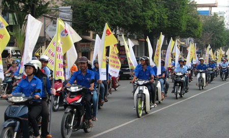 2500 đoàn viên ra quân khởi động Năm Thanh niên 2011 - 6