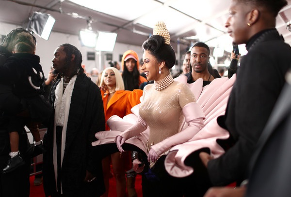 Người đẹp lộng lẫy váy áo trên thảm đỏ Grammy 2019 - 9