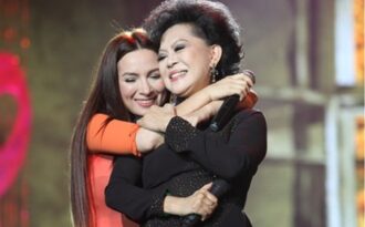 Phi Nhung: “Tôi hạnh phúc có mẹ nuôi chính là thần tượng”