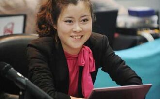 Trở thành nữ triệu phú trẻ nhờ bán đồ lót nam