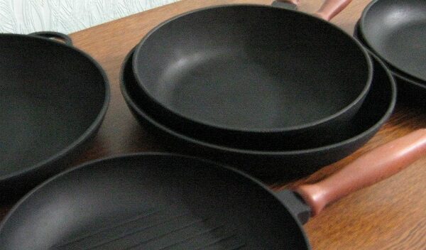 Mẹo tăng tuổi thọ cho chảo gang