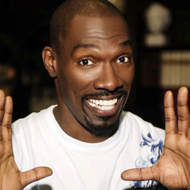  Charlie Murphy, anh trai của Eddie Murphy, qua đời ở tuổi 57 vì bệnh ung thư máu. 