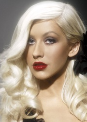 Christina Aguilera: Ảnh đẹp mà không có chỗ đăng!