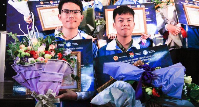 Nam sinh Học viện An ninh giành giải Nhất Olympic Tiếng Anh sinh viên toàn quốc