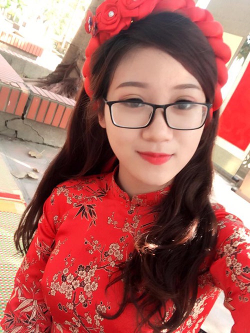  Cô gái Bắc Giang được mệnh danh là hot girl thư pháp 