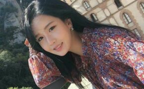 Nữ giáo viên dạy Toán bị nhầm là diễn viên vì… quá xinh