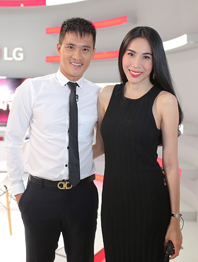 Công Vinh - Thủy Tiên là cặp đôi cầu thủ và nghệ sĩ thành công điển hình của showbiz Việt