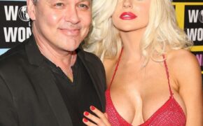 “Cô dâu tuổi teen” suy sụp sau khi sảy thai