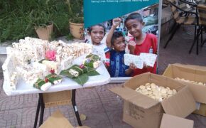 Hà Nội: Dân nghèo được tặng xà phòng “5 sao”