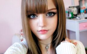 Ngỡ ngàng trước nhan sắc của cô gái sở hữu gương mặt búp bê
