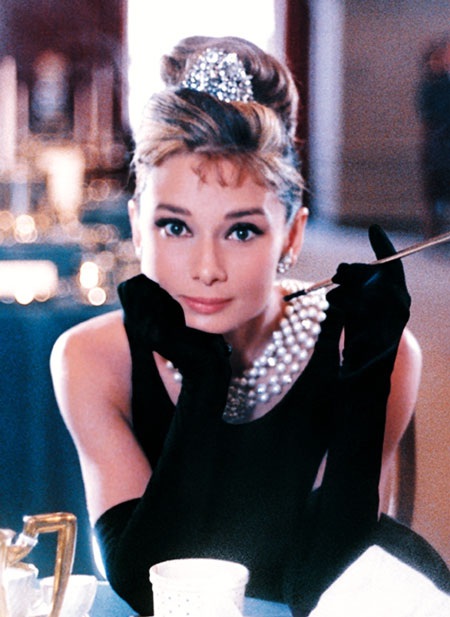 Ngôi sao điện ảnh Audrey Hepburn đứng đầu danh sách biểu tượng thời trang nước Anh mọi thời đại.