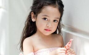 Clip bé gái 5 tuổi chúm chím hát nhép hút 270.000 lượt xem