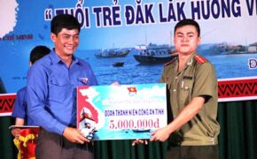 Tuổi trẻ Đắk Lắk hướng về biển, đảo quê hương