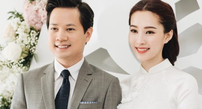 Hoa hậu Đặng Thu Thảo rạng rỡ trong ngày đám hỏi