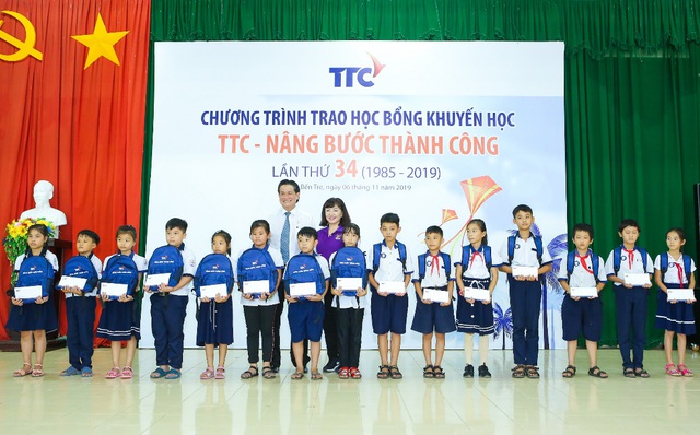 Cùng TTC nâng bước thành công - 1