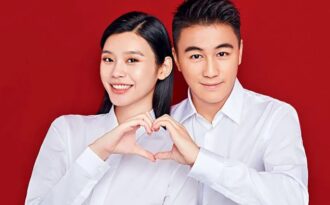 Thiên thần Victoria’s Secret đã mang thai với thiếu gia “Vua sòng bạc Macau”