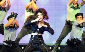 Ồn ào xung quanh việc cấp thẻ hành nghề cho nghệ sĩ