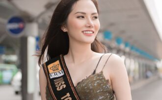Diệu Linh khoe trọn đường cong lên đường dự thi Nữ hoàng Du lịch Quốc tế