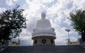 Độc đáo ngôi chùa có tượng Phật ngoài trời lớn nhất Việt Nam