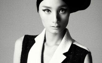 Lê Thuý hóa búp bê cá tính