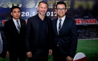 Sau lễ ăn hỏi bí mật, MC Đức Bảo dẫn cho huyền thoại của Manchester