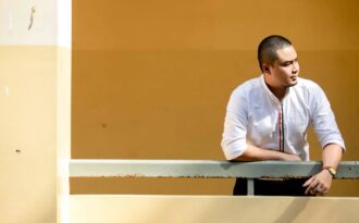 Đức Vincie như sinh viên khi về Hóc Môn làm từ thiện