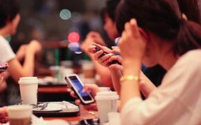 Nghiện facebook – căn bệnh không của riêng ai