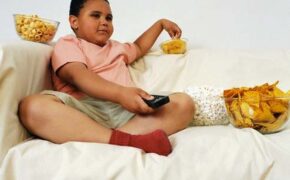 Đánh thuế lên nước ngọt liệu có giúp giảm béo phì và bảo vệ sức khỏe?