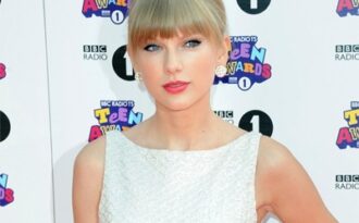 Nghe ca khúc mới của Taylor Swift