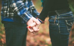 Nhờ thuê “gấu” mà có… vợ!