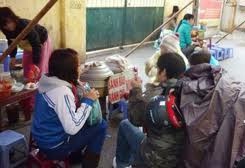 Hệ lụy buồn nơi trà đá cổng trường