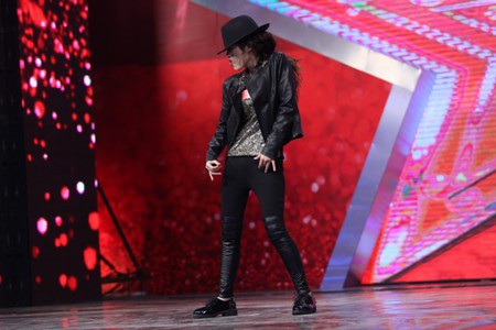 Màn hóa thân Michael Jackson của Hồng Nhung