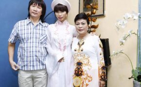 Bố mẹ Hà Anh tái hợp trong đám hỏi của con gái