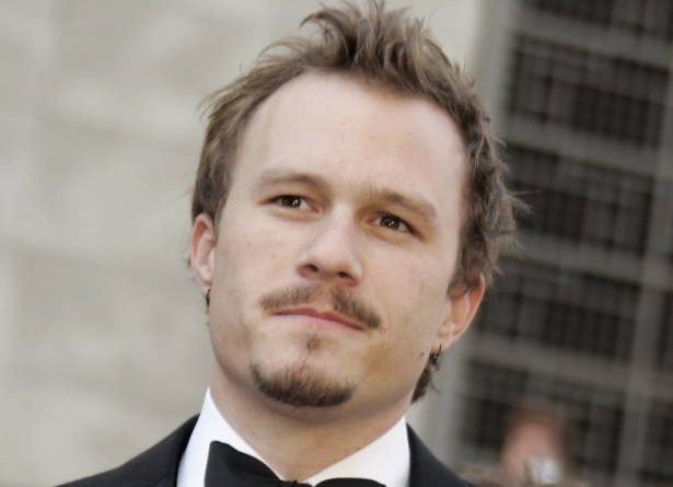  Heath Ledger tự vẫn tại nhà riêng vào tháng 1/2008 vì sốc thuốc kê đơn. 