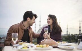 Hẹn hò bao lâu, con gái nên nhận lời yêu?