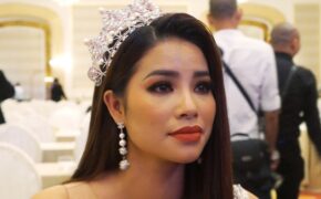 Phạm Hương khóc khi trải lòng về “cái giá phải trả” cho vương miện Hoa hậu