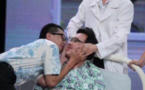 Hoài Linh ép Chí Tài hôn Hứa Minh Đạt