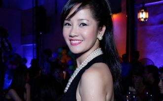 “Bống” Hồng Nhung trẻ trung dự tiệc